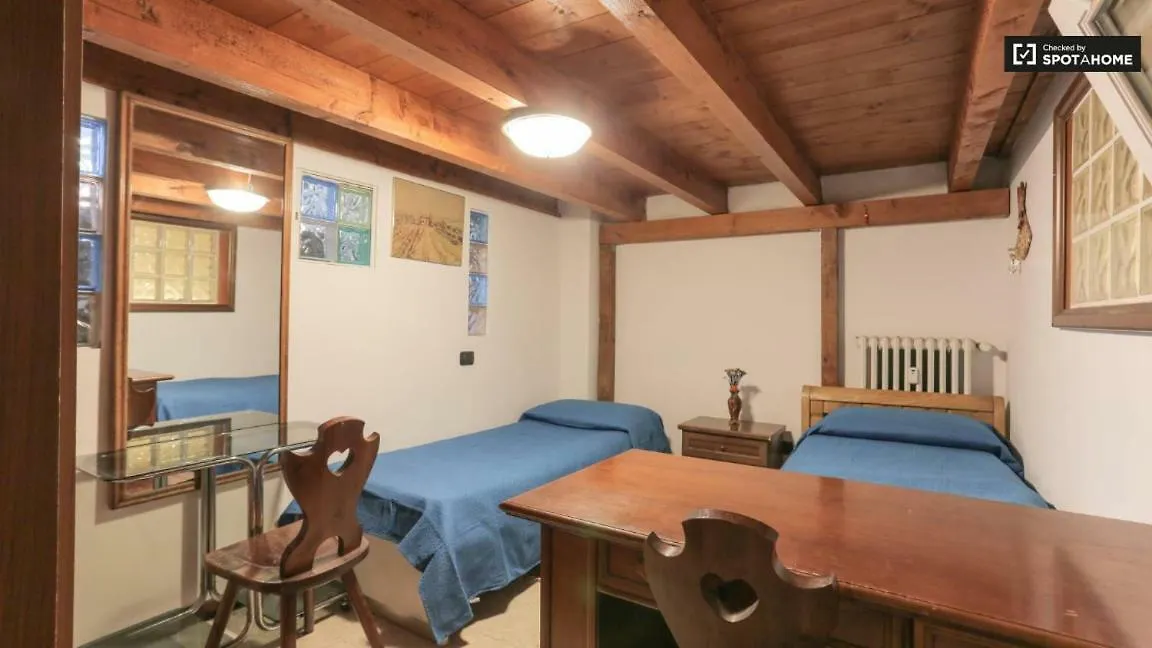Homestay Family House Rooms Milan